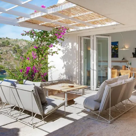 Villa Isolated Art First Raw On Island Brac Bobovisca